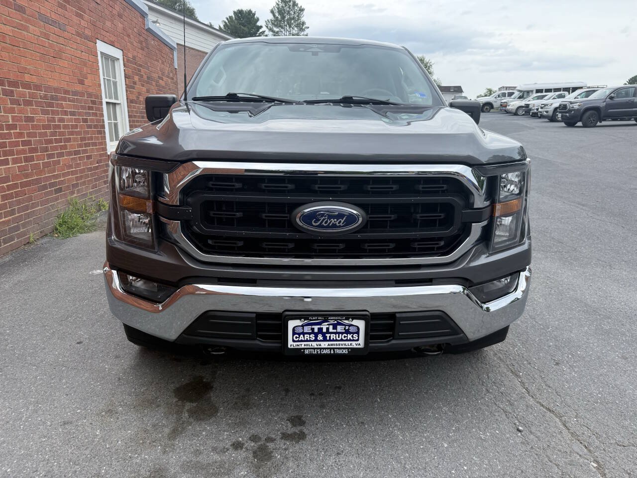 Used 2023 Ford F150 XLT AWD/4WD image 2