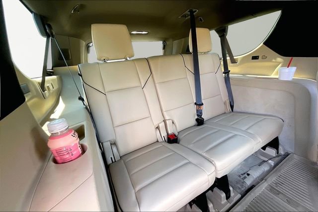 Used 2023 Cadillac Escalade ESV Premium Luxury w/ Performance Package AWD/4WD image 18