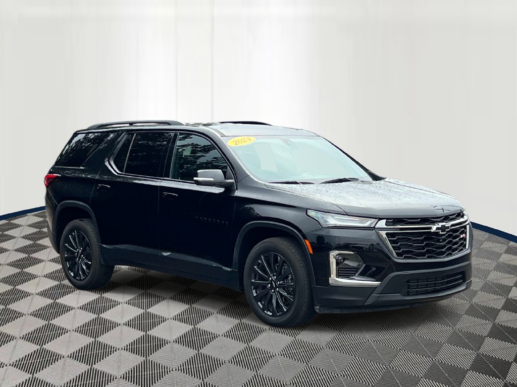 Used 2024 Chevrolet Traverse RS w/ LPO, Floor Liner Package FWD image 6