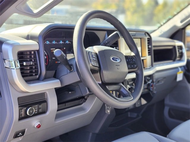 New 2025 Ford F550 4x4 Regular Cab Super Duty image 16