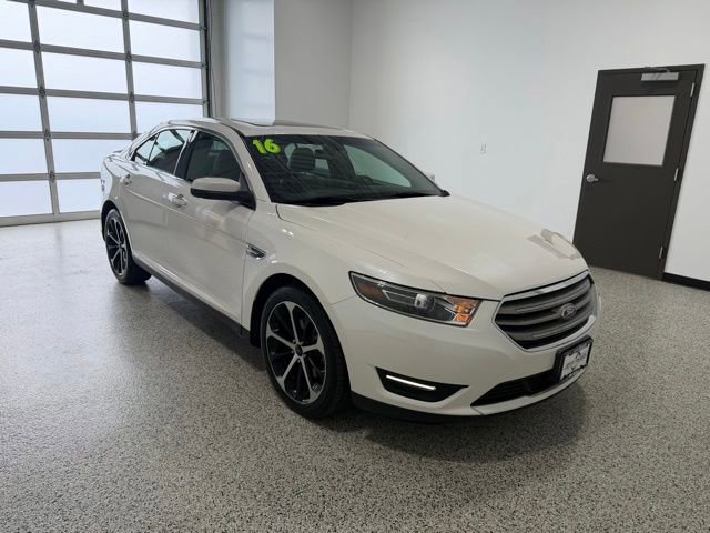 Used 2016 Ford Taurus SEL w/ Equipment Group 201A AWD/4WD image 2