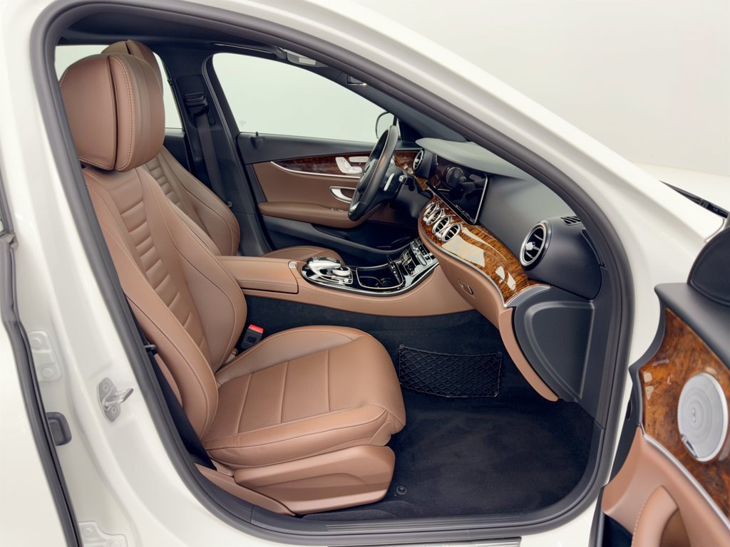 Used 2018 Mercedes-Benz E 300 4MATIC image 30