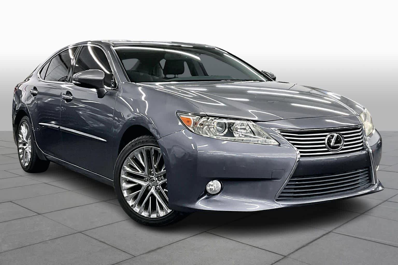 Used 2013 Lexus ES 350 w/ Luxury Pkg video 2