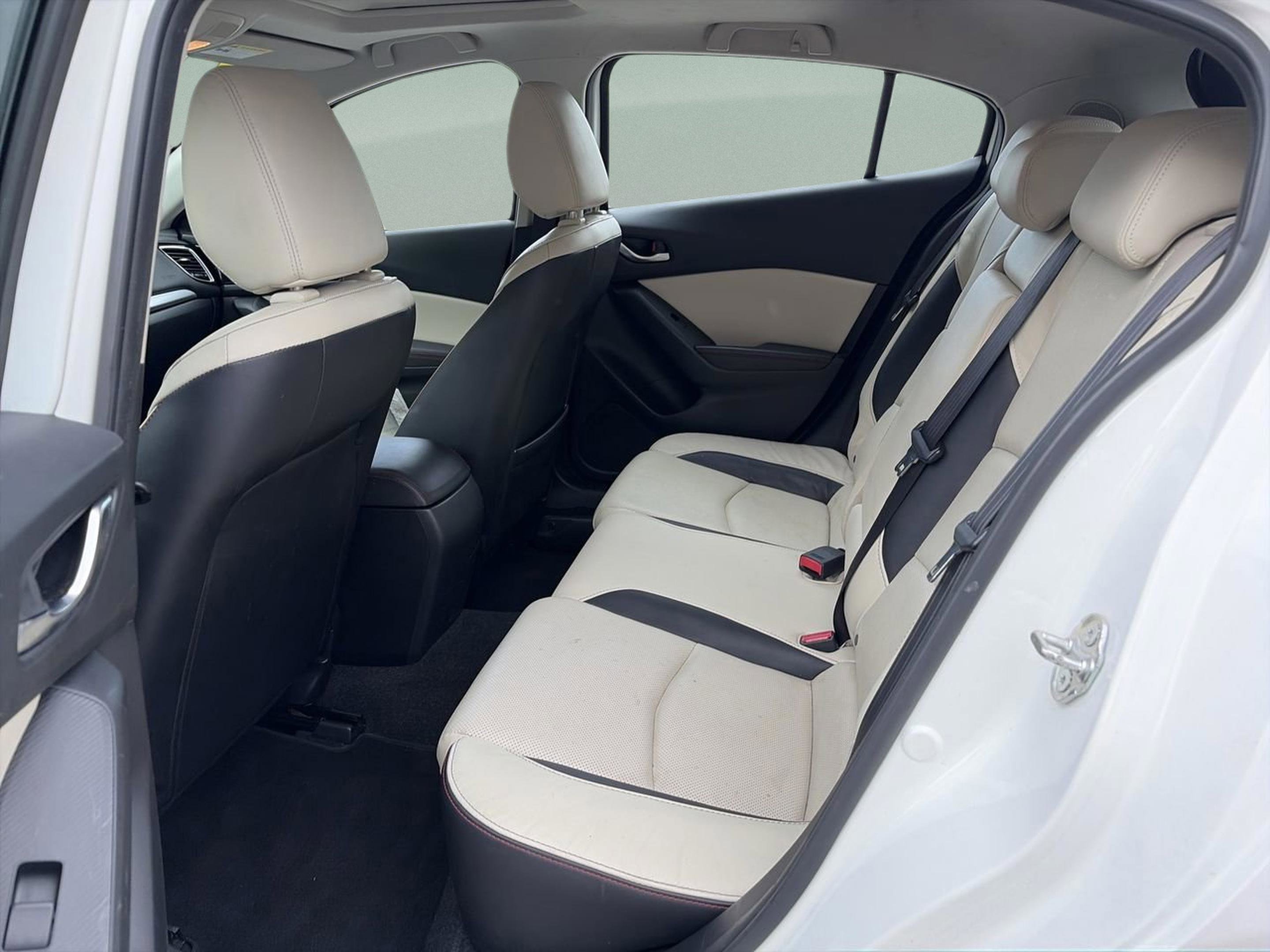 Used 2015 MAZDA MAZDA3 s Grand Touring image 16