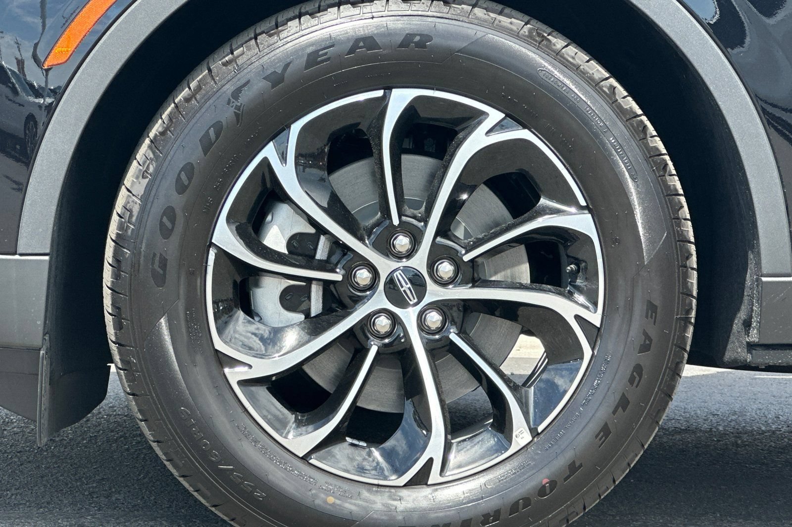 New 2026 Lincoln Nautilus Premier w/ Equipment Group 102A AWD/4WD image 25