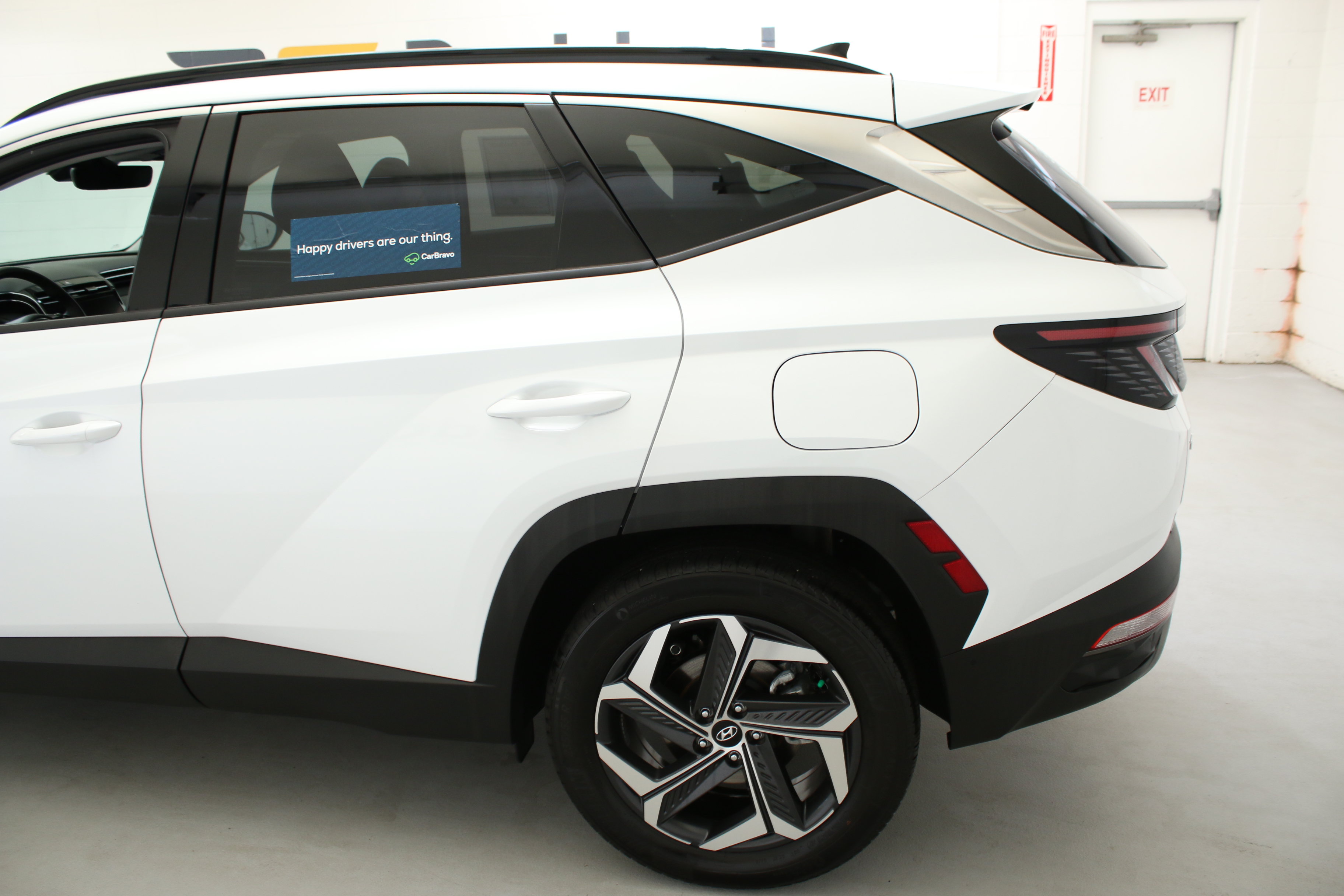 Used 2024 Hyundai Tucson Limited AWD/4WD image 6