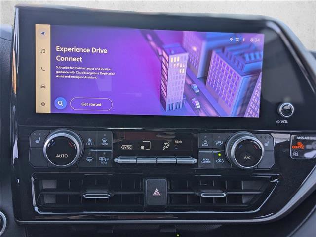 Used 2024 Toyota Highlander XLE image 13