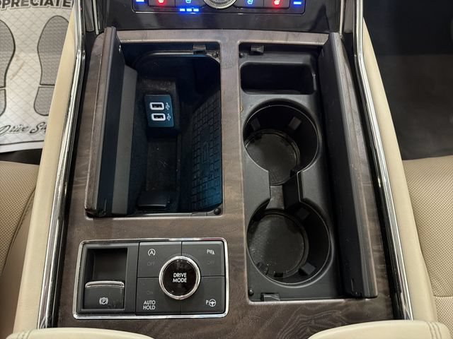 Used 2019 Lincoln Navigator Reserve AWD/4WD image 21