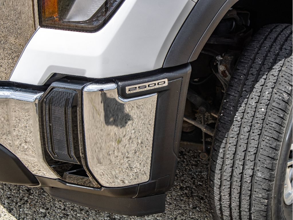 Used 2024 GMC Sierra 2500 Pro w/ Convenience Package AWD/4WD image 10