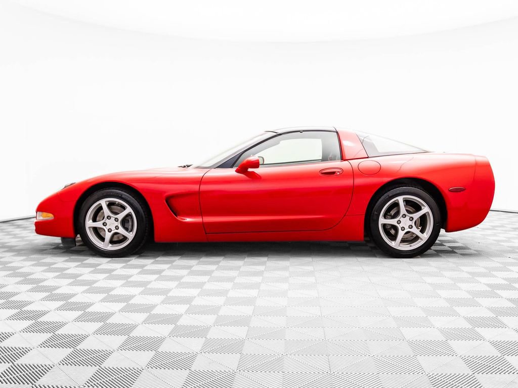 Used 2001 Chevrolet Corvette Coupe w/ Preferred Equipment Group1 video 3