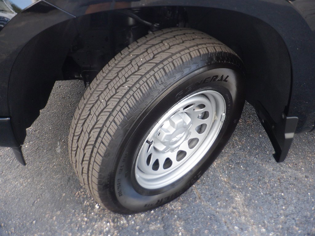 Used 2024 Chevrolet Silverado 1500 W/T w/ WT Value Package image 16