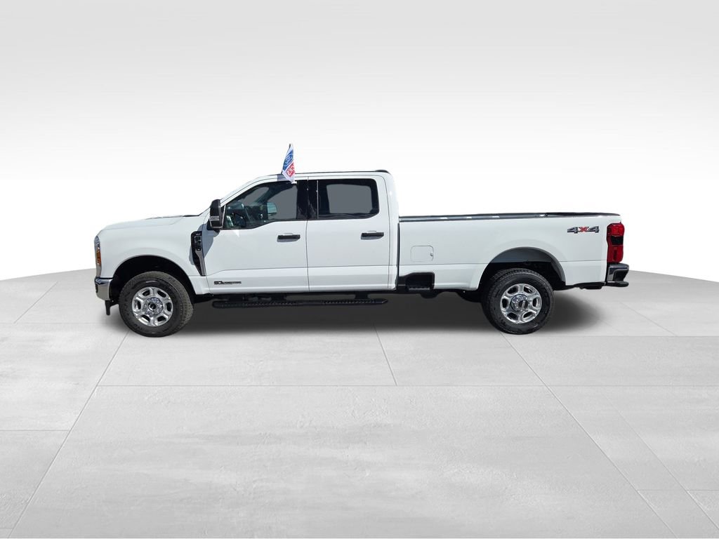 New 2026 Ford F350 XLT image 2