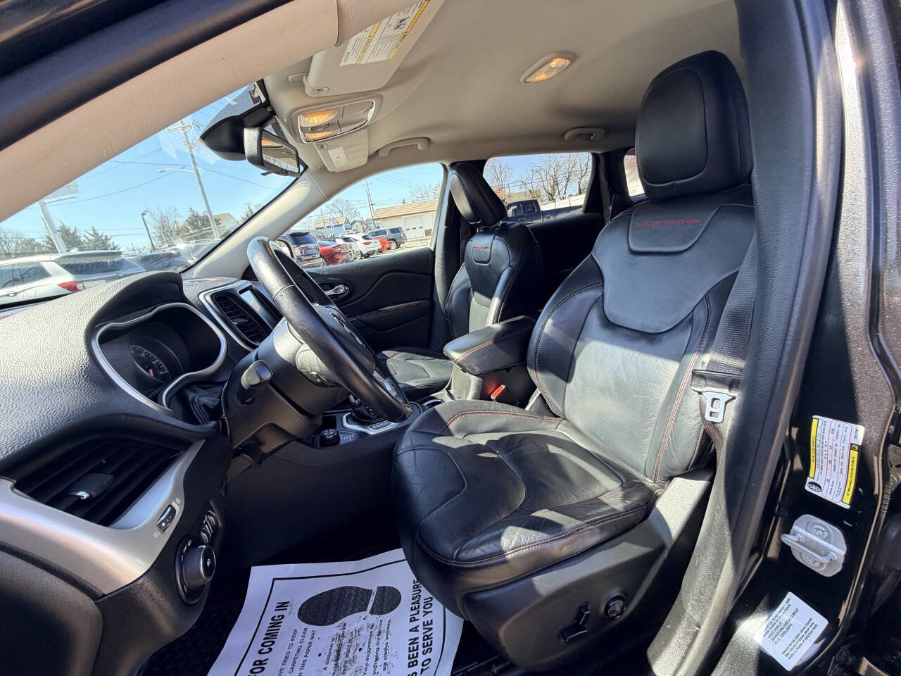 Used 2014 Jeep Cherokee Trailhawk w/ Leather Interior Group image 39