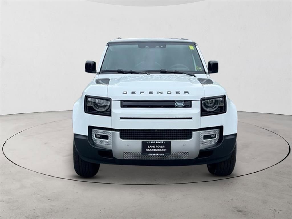 Used 2025 Land Rover Defender 110 S image 8