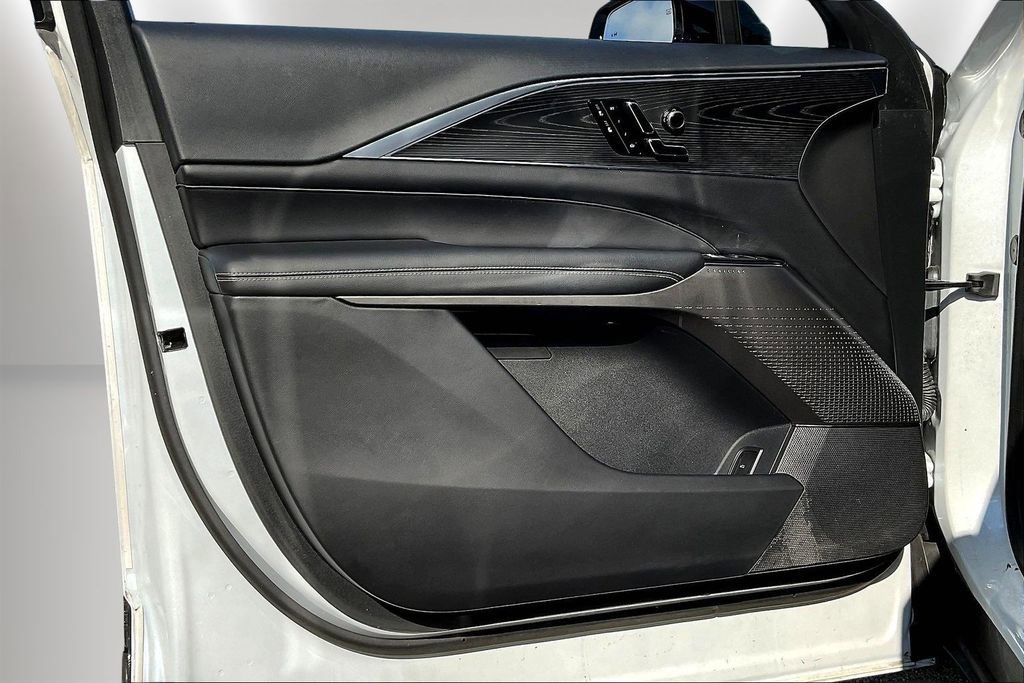 Used 2024 Cadillac Lyriq Luxury image 20