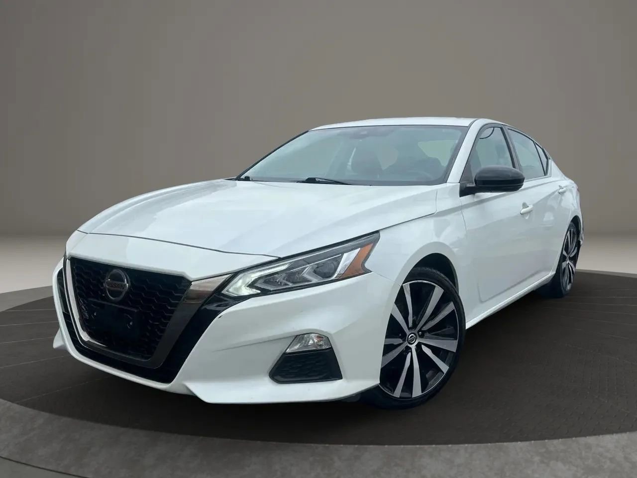 Used 2021 Nissan Altima 2.0 SR image 1