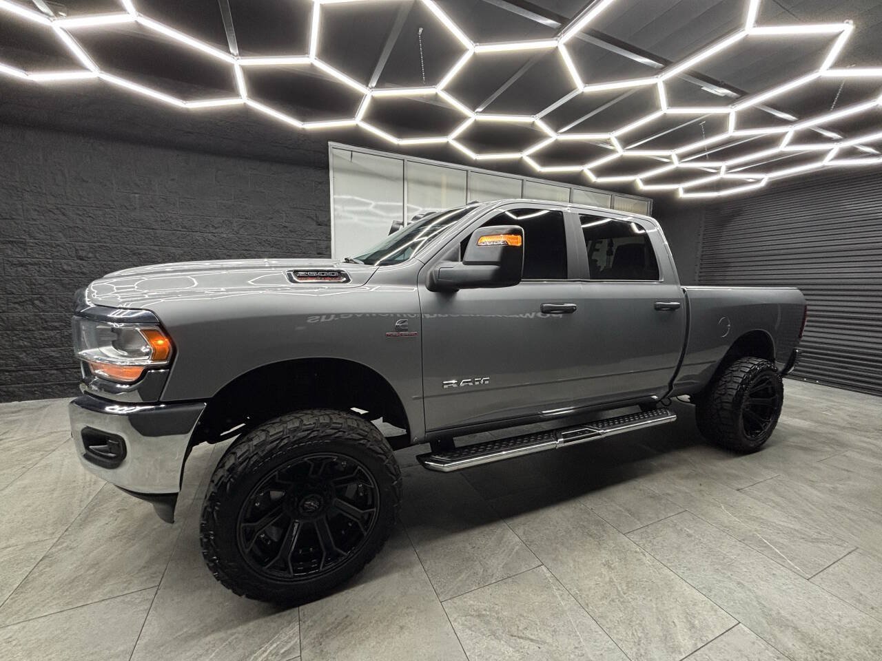 Used 2023 RAM 2500 Big Horn w/ Level 1 Equipment Group AWD/4WD image 7