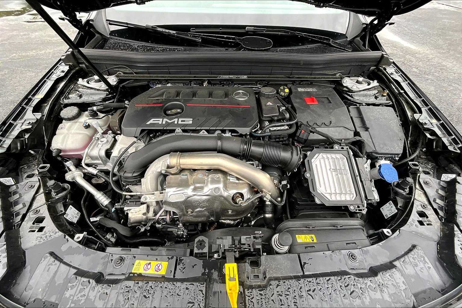 Used 2025 Mercedes-Benz GLB 35 AMG 4MATIC image 16