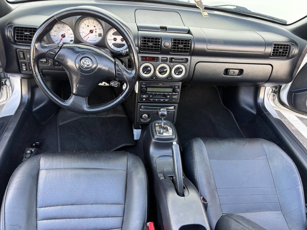 Used 2003 Toyota MR2 RWD image 30
