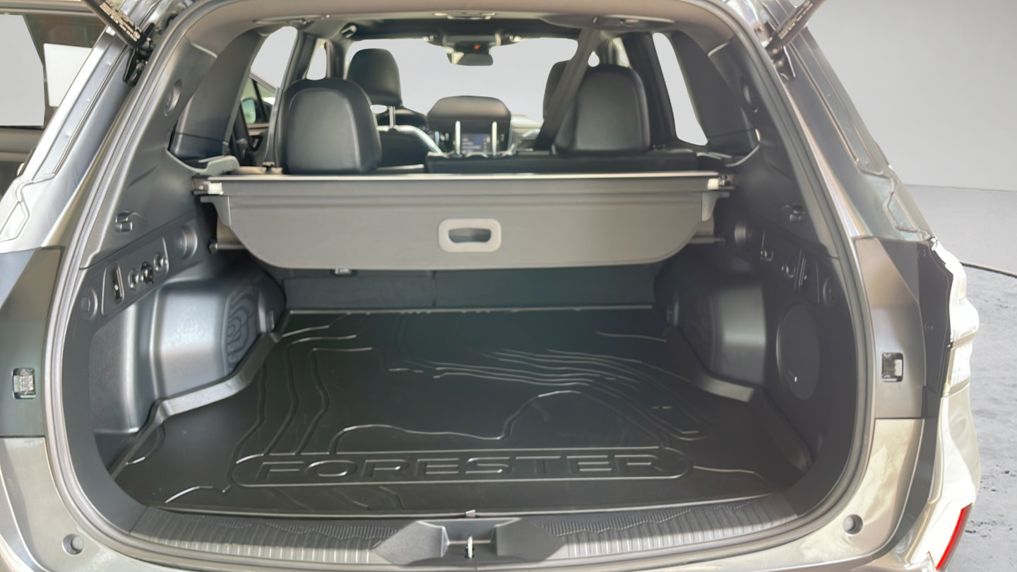 Used 2025 Subaru Forester Touring AWD/4WD image 33