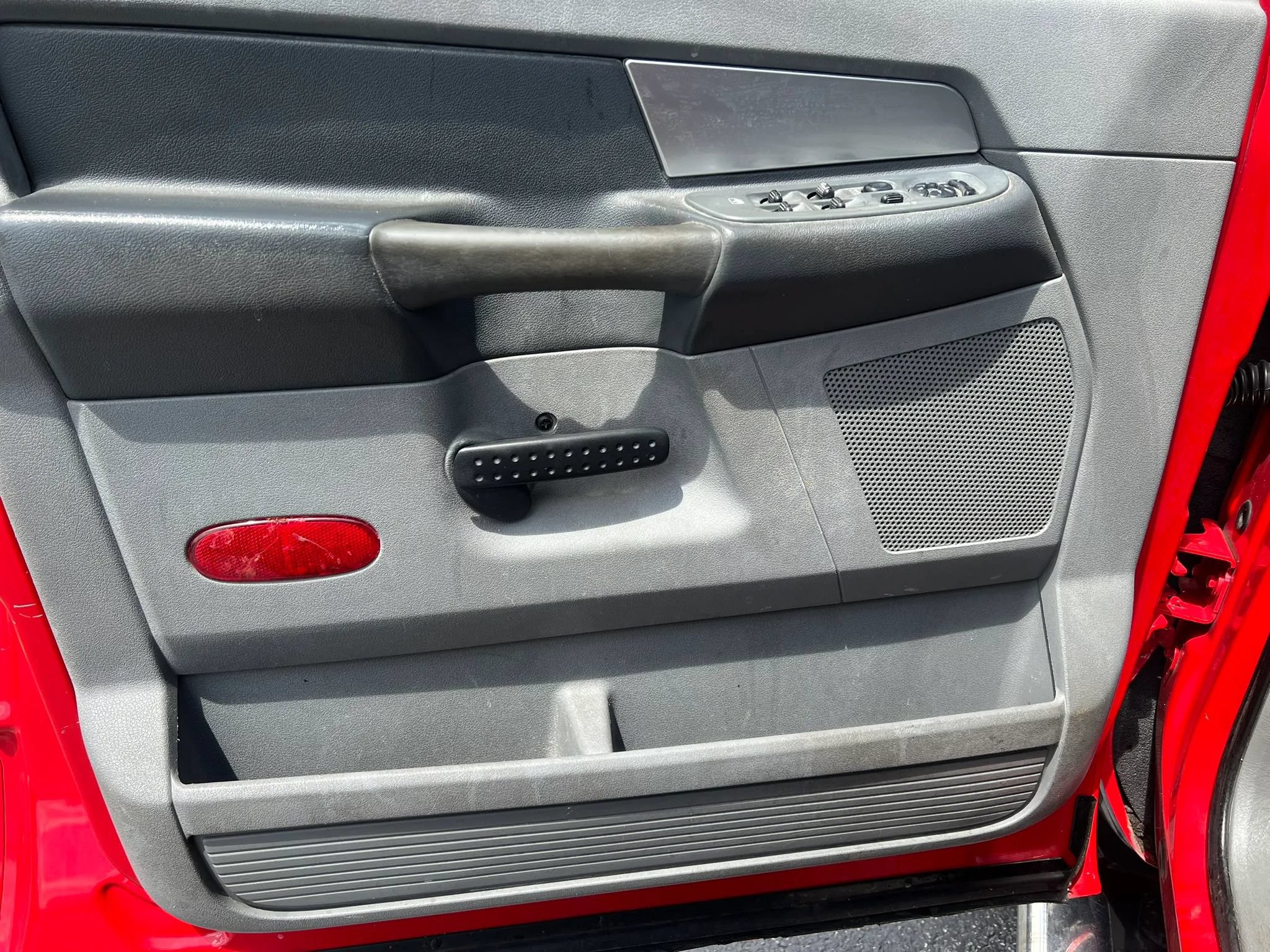 Used 2008 Dodge Ram 1500 Truck ST RWD image 8