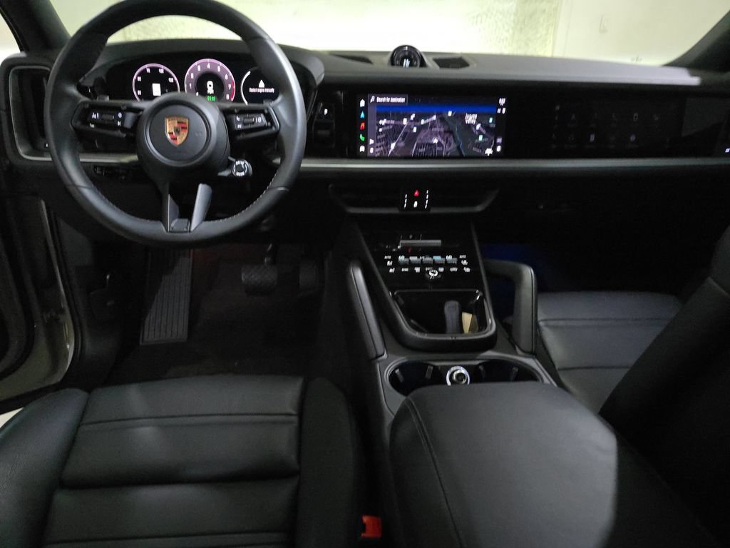 Used 2025 Porsche Cayenne E-Hybrid w/ Premium Package Plus AWD/4WD image 4