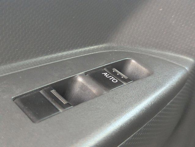 Used 2023 Isuzu NPR image 6