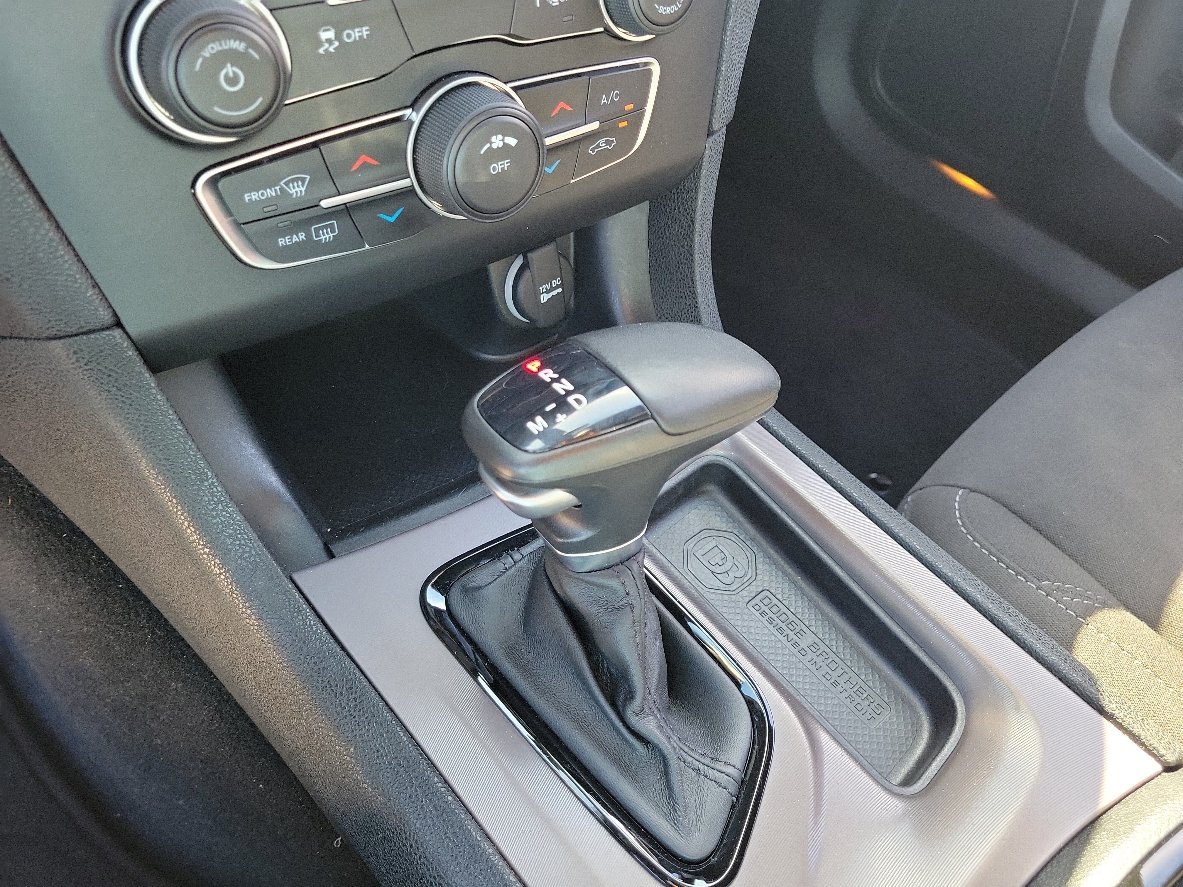 Used 2023 Dodge Charger SXT w/ Blacktop Package RWD image 25