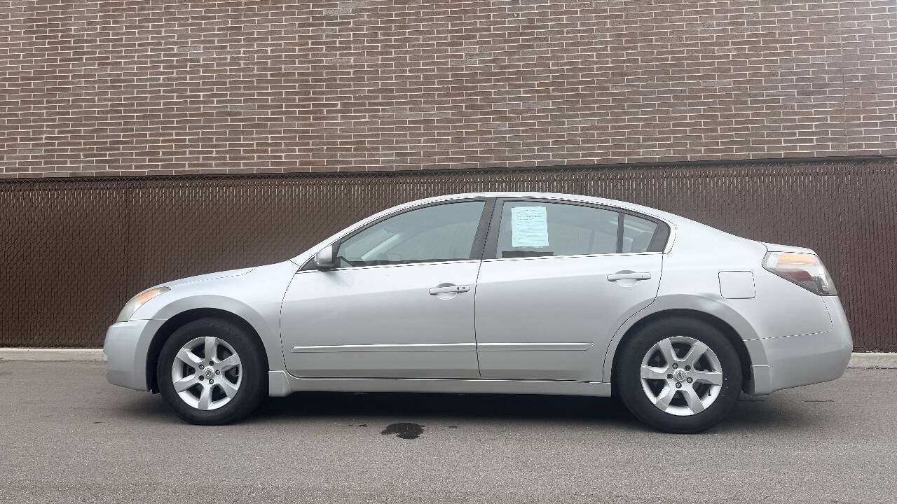 Used 2009 Nissan Altima 2.5 S w/ Convenience Plus Pkg FWD image 3