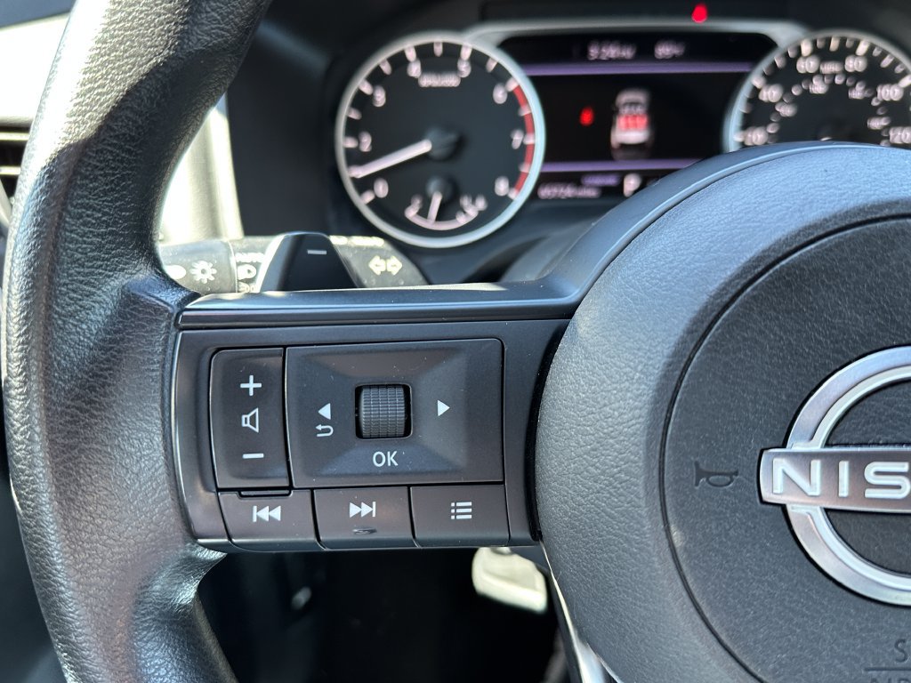 Used 2024 Nissan Rogue S FWD image 22