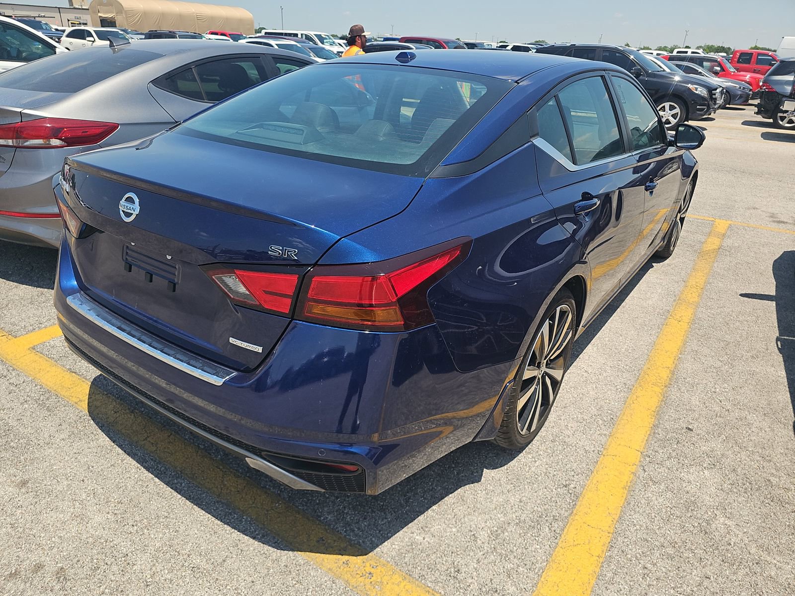 Used 2022 Nissan Altima 2.0 SR FWD image 6