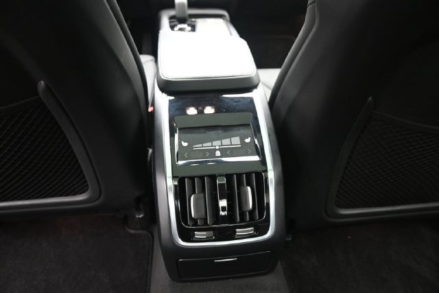 Used 2023 Volvo S90 B6 Plus AWD/4WD image 23