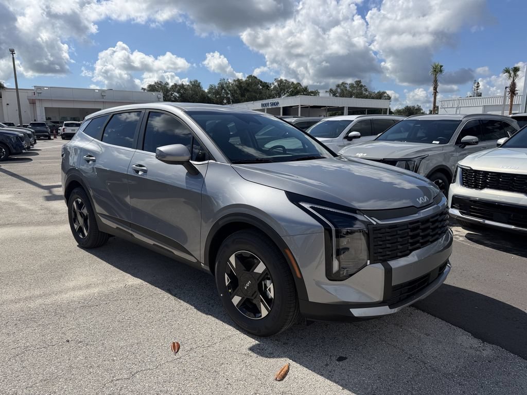 New 2026 Kia Sportage LX FWD image 2