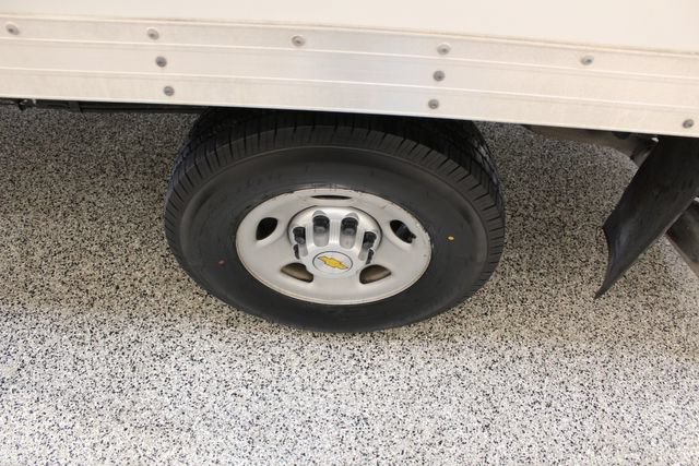 Used 2007 Chevrolet Express 3500 RWD image 21