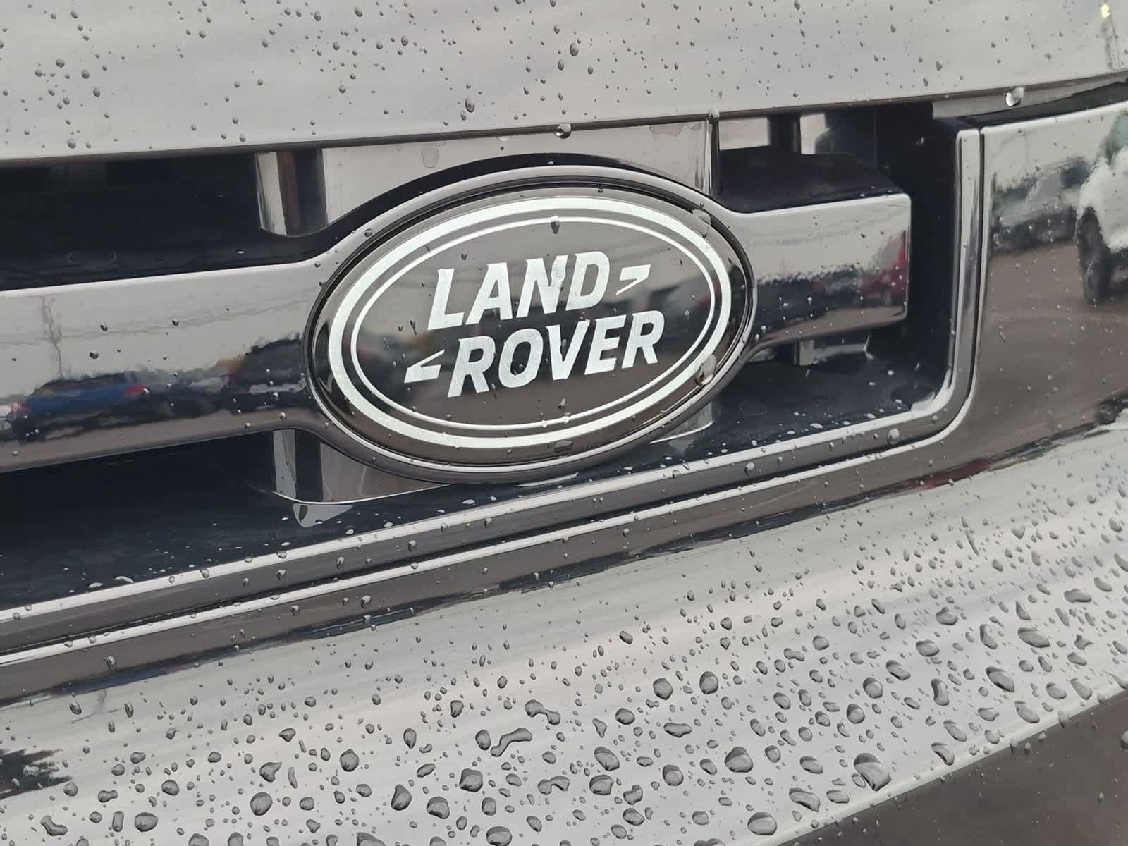 New 2026 Land Rover Defender 130 X-Dynamic SE AWD/4WD image 11