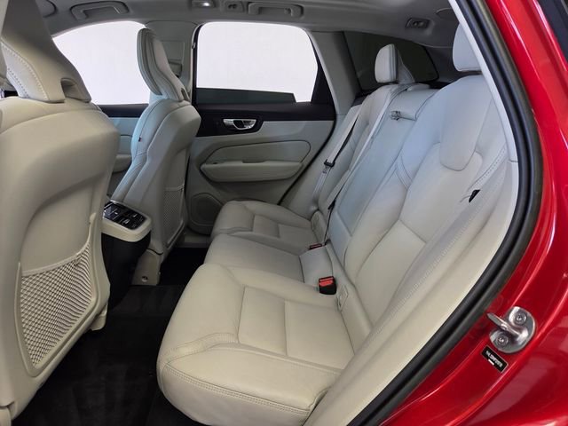 Certified 2023 Volvo XC60 B5 Ultimate w/ Protection Package Premier image 15