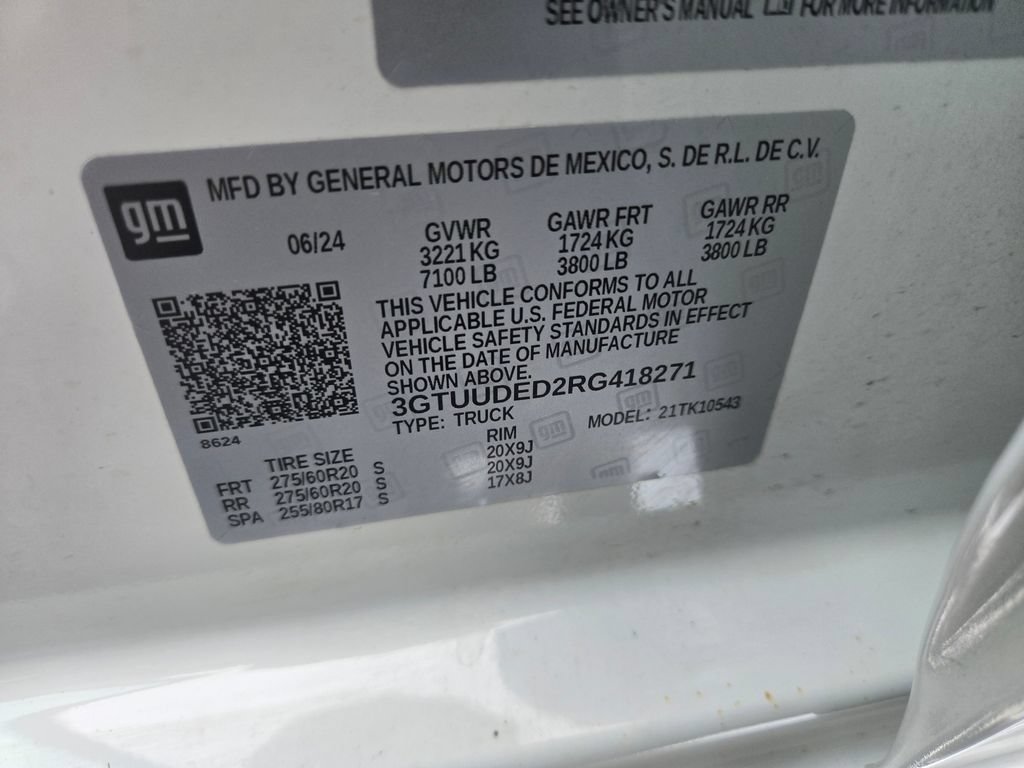 Used 2024 GMC Sierra 1500 SLT w/ SLT Premium Plus Package AWD/4WD image 13