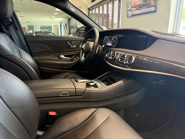 Used 2019 Mercedes-Benz S 450 Sedan image 12