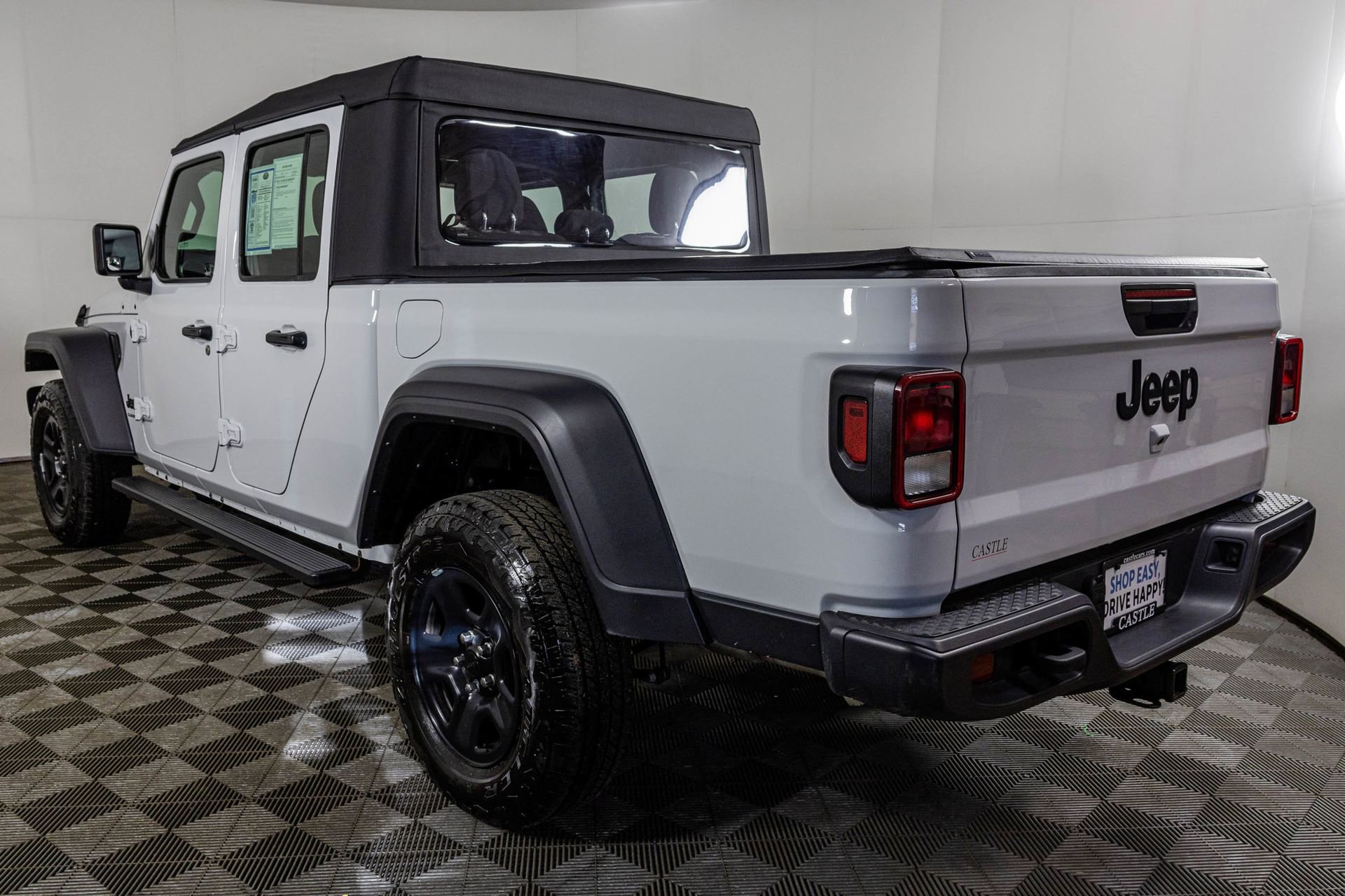 Used 2023 Jeep Gladiator Sport w/ Trailer Tow Package AWD/4WD image 16