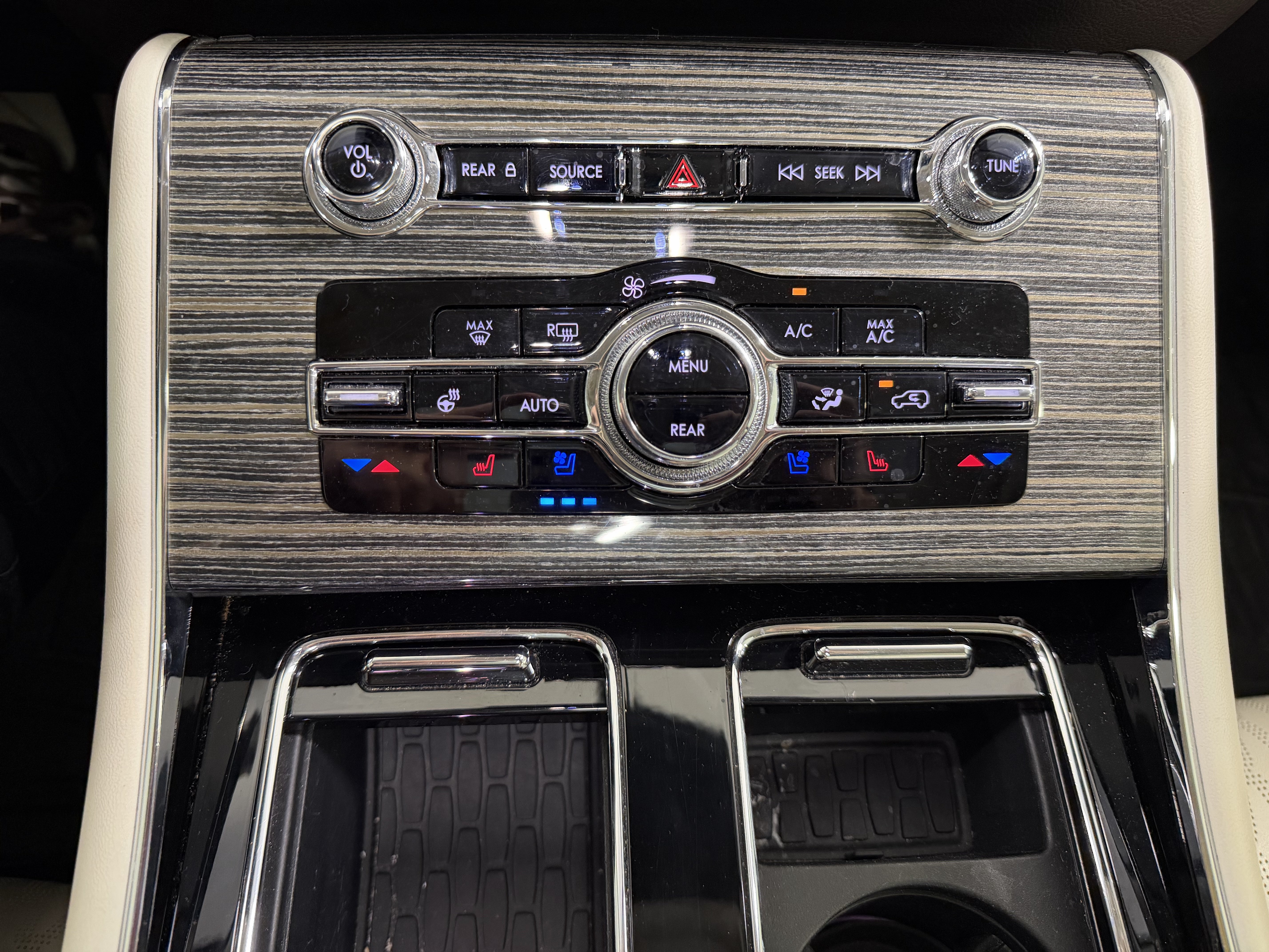 Used 2022 Lincoln Aviator Black Label AWD/4WD image 18
