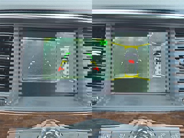 Used 2020 Nissan Armada SL image 25