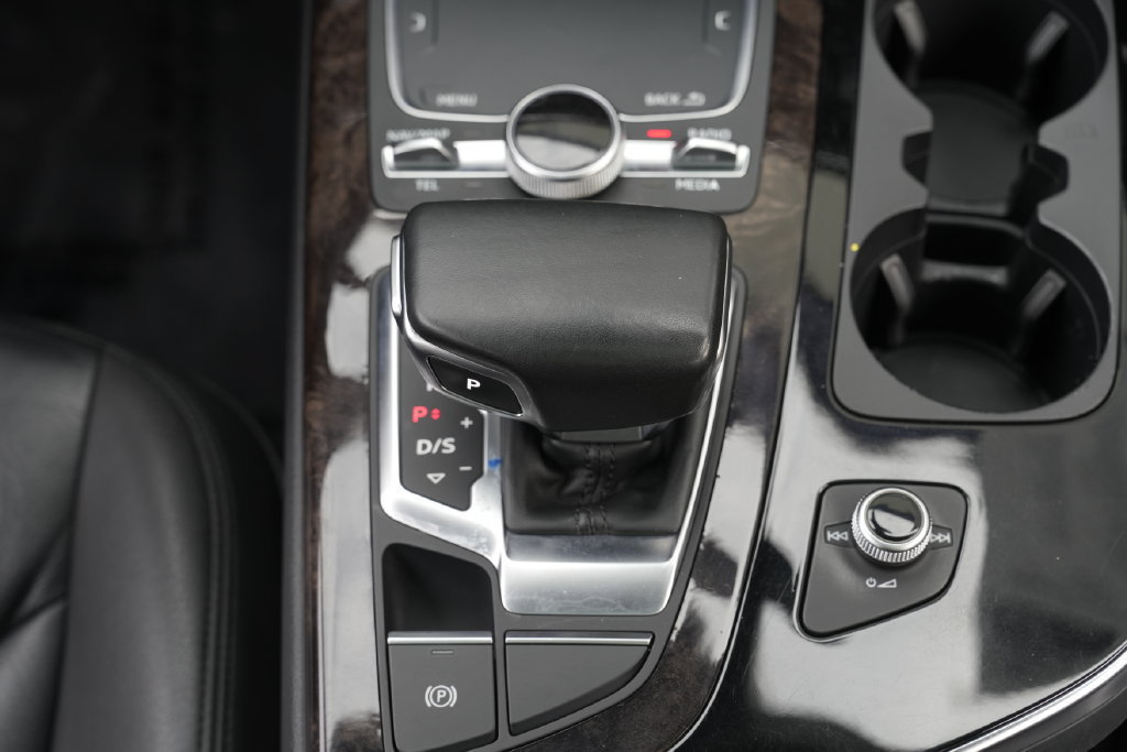 Used 2018 Audi Q7 3.0T Premium Plus AWD/4WD image 49