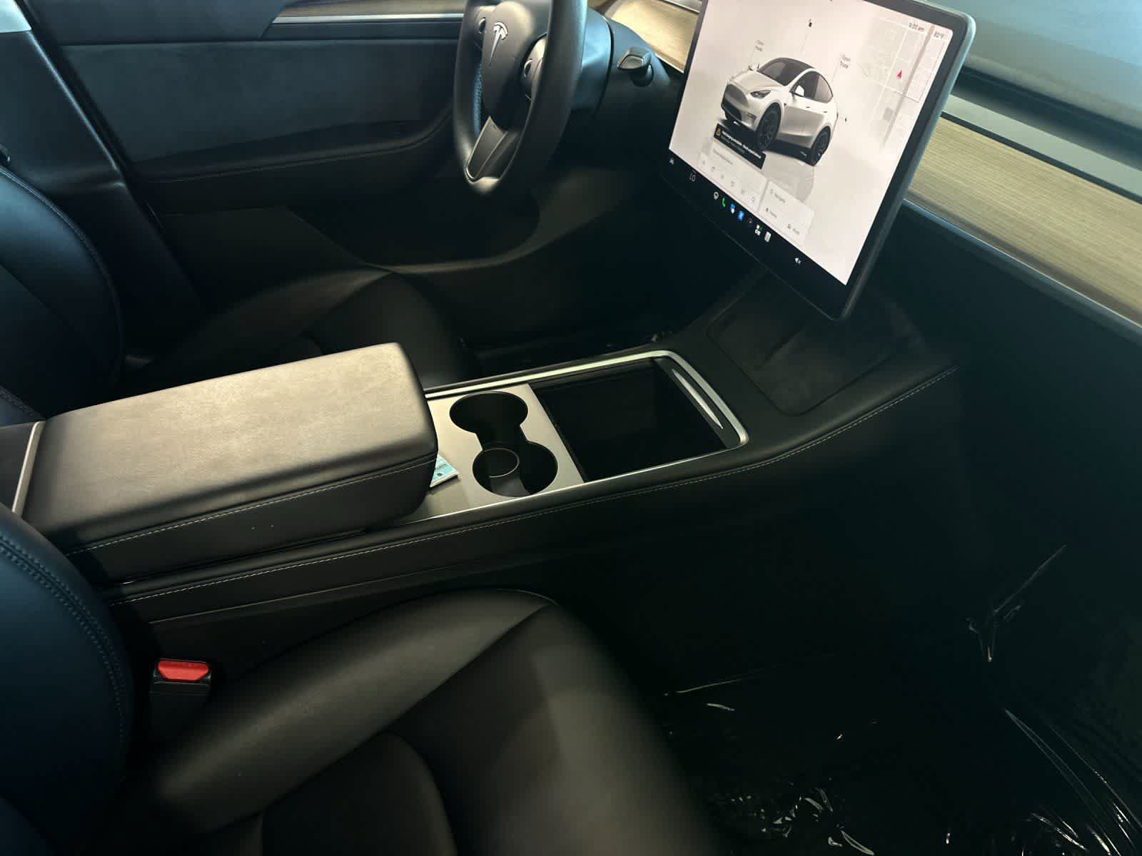 Used 2023 Tesla Model Y Performance AWD/4WD image 17
