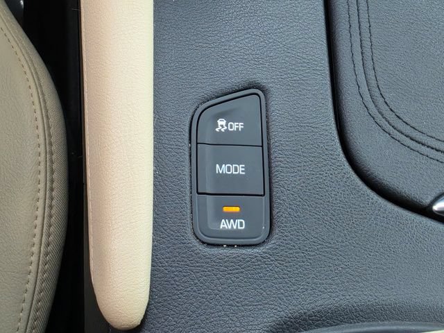 Used 2018 Cadillac XT5 AWD image 25