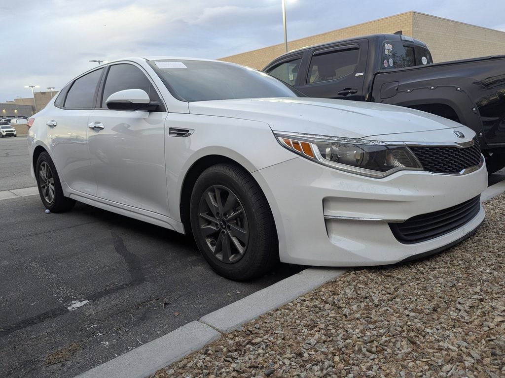 Used 2017 Kia Optima LX w/ Technology Package FWD image 3