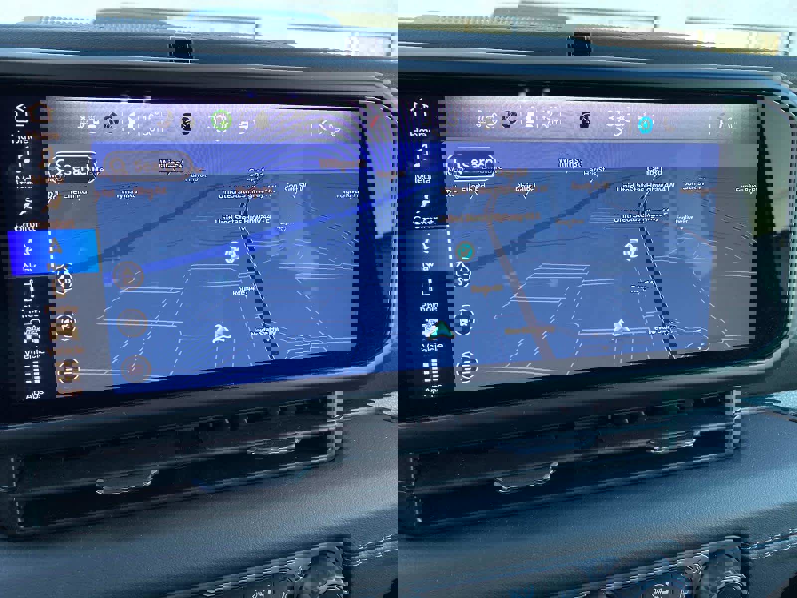 Used 2024 Jeep Wrangler Sahara w/ Technology Group image 15