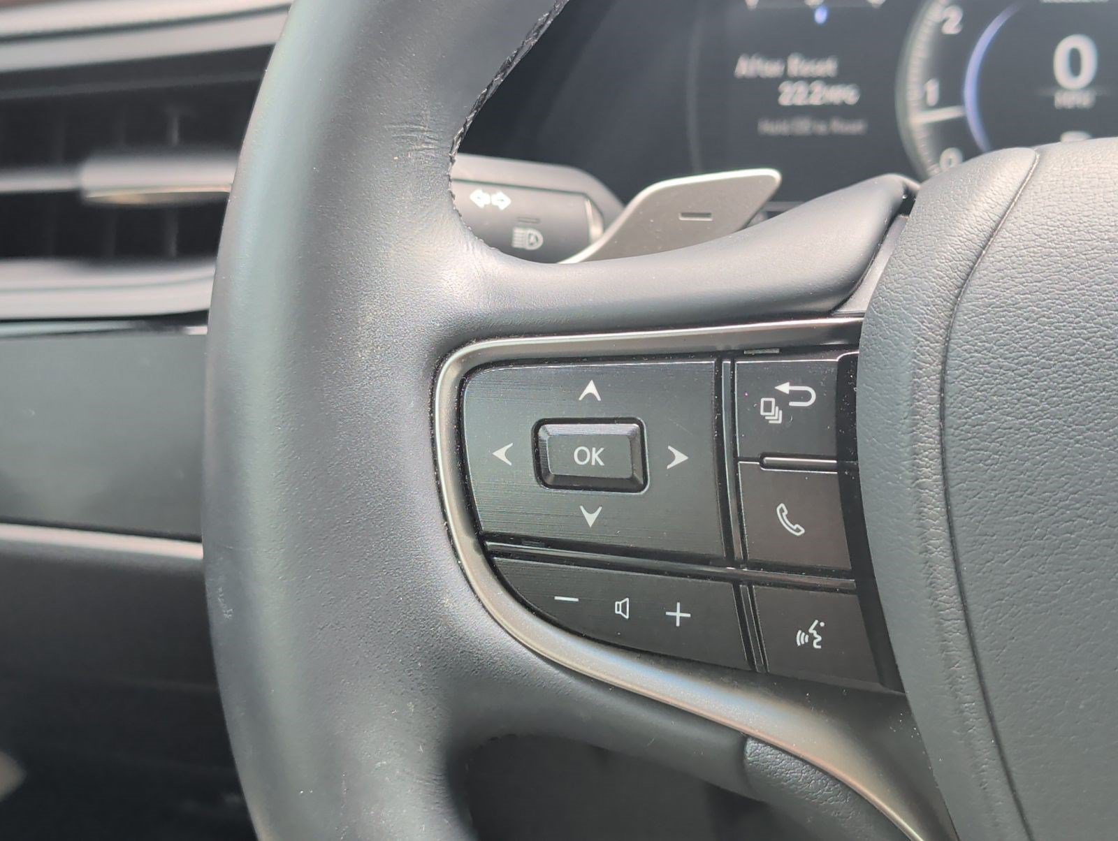Used 2025 Lexus ES 350 w/ Premium Package FWD image 14