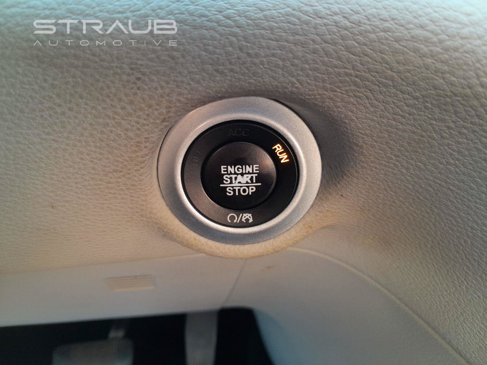 Used 2019 Chrysler Pacifica Limited FWD image 19