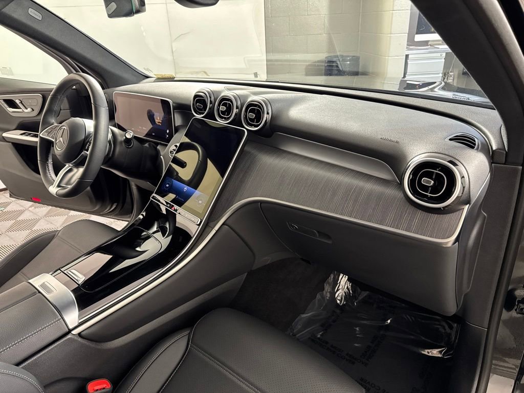 Certified 2025 Mercedes-Benz GLC 300 4MATIC image 20