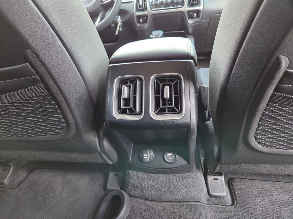 Used 2022 Kia Sorento LX image 16